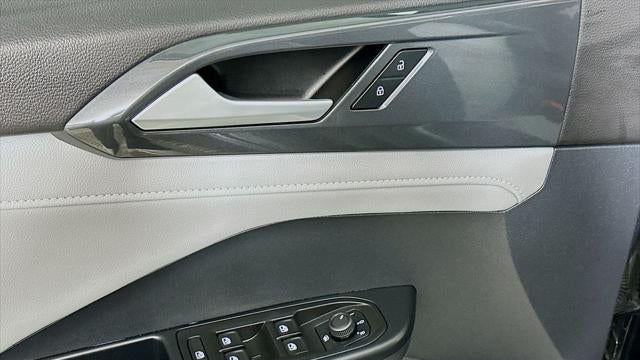 2023 Volkswagen Taos SEL 4Motion