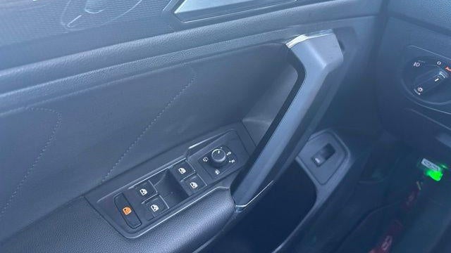 2018 Volkswagen Tiguan 2.0T SEL Premium