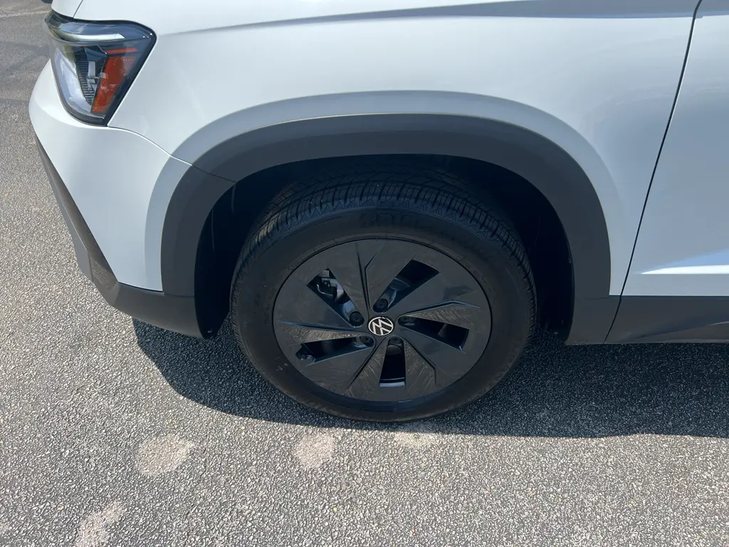 2025 Volkswagen Taos - $22,280