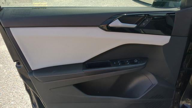 2025 Volkswagen Taos S