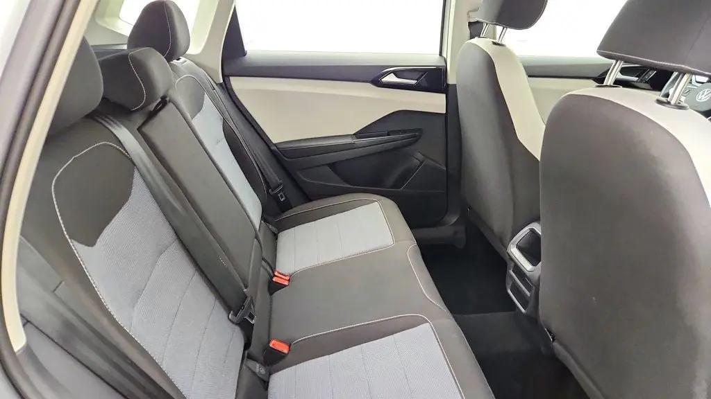 2025 Volkswagen Taos - $18,995