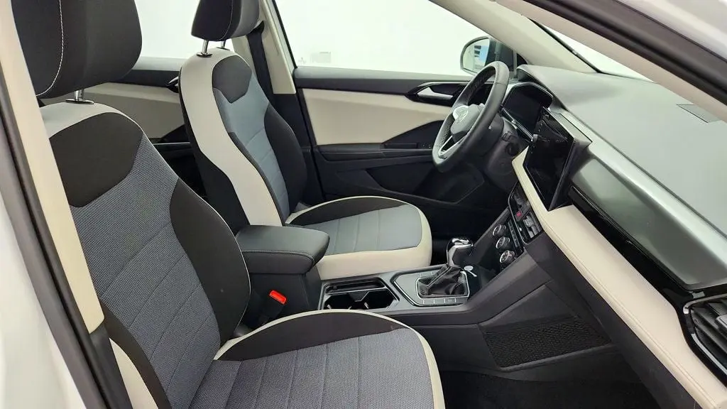 2025 Volkswagen Taos - $18,995