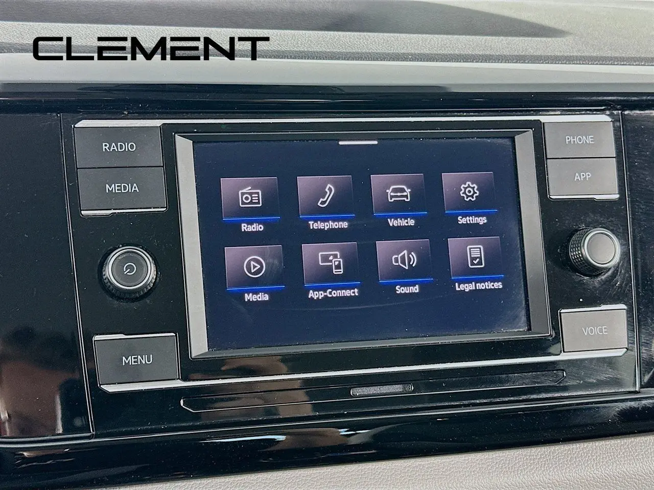 2024 Volkswagen Taos - $17,424