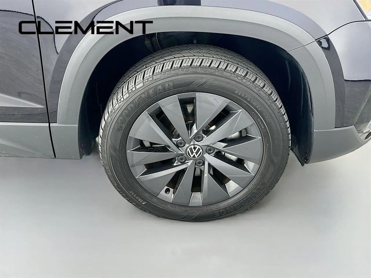2024 Volkswagen Taos - $17,424
