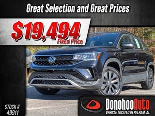 2024 Volkswagen Taos with Deep Black Pearl Exterior