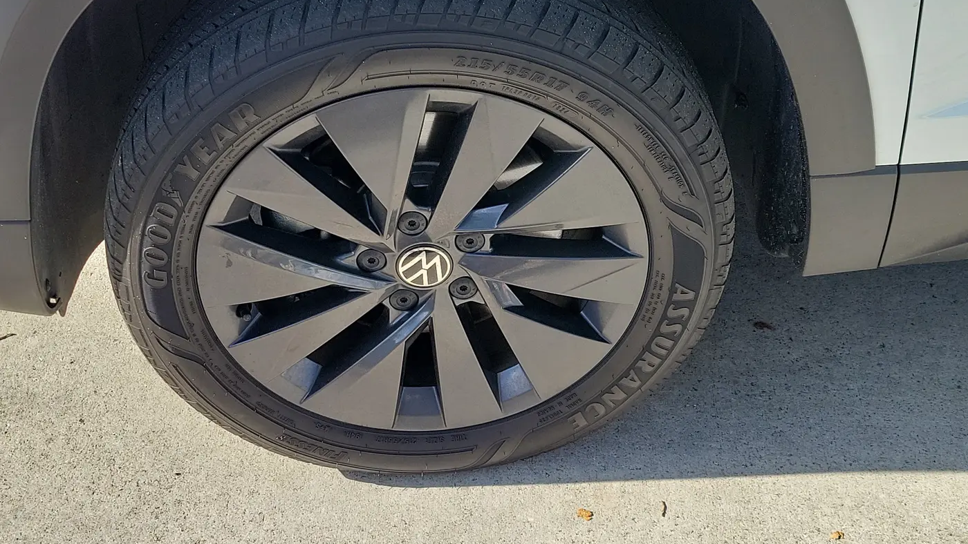 2024 Volkswagen Taos S