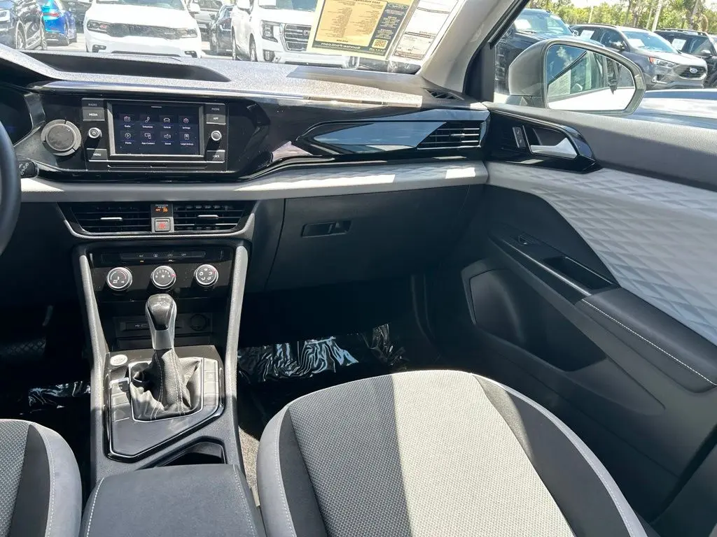 2024 Volkswagen Taos - $15,797