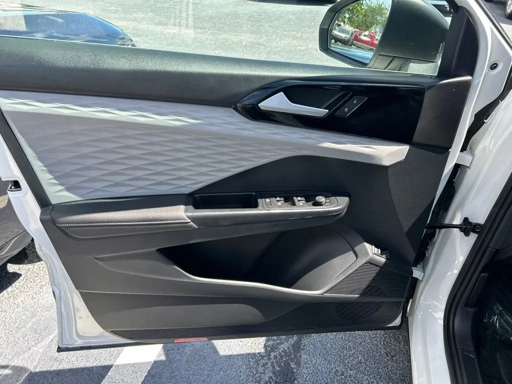 2024 Volkswagen Taos - $15,797