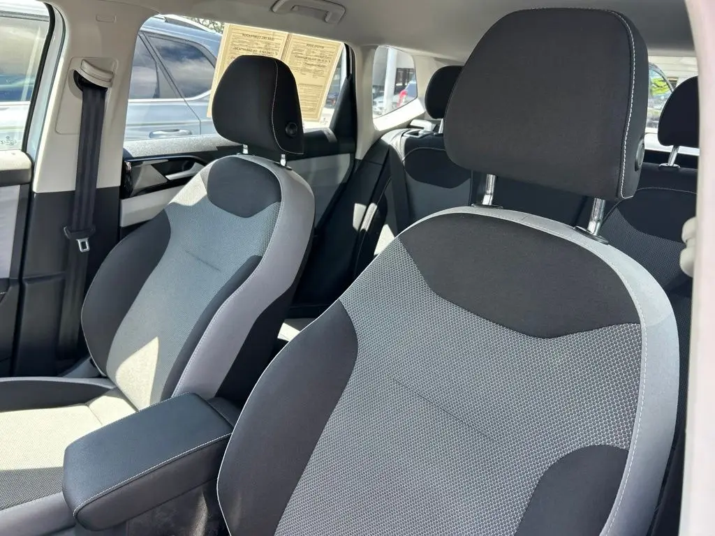 2024 Volkswagen Taos - $15,797