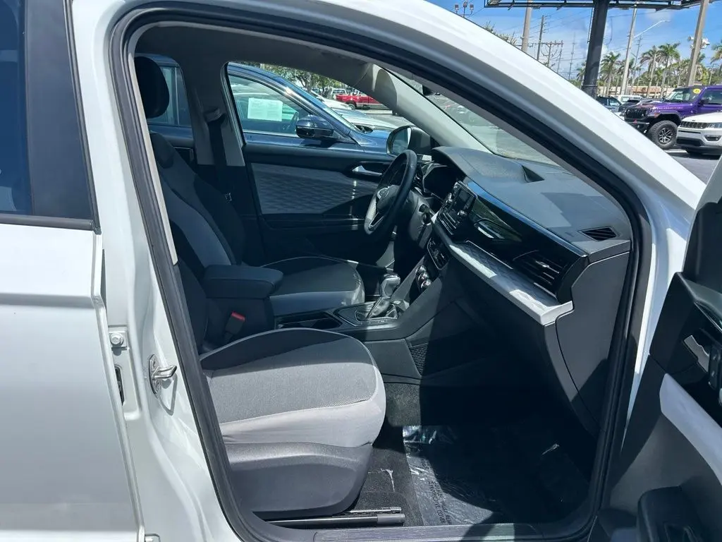 2024 Volkswagen Taos - $15,797