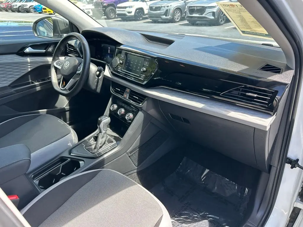 2024 Volkswagen Taos - $15,797