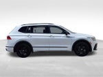 2023 Tiguan Thumbnail 9