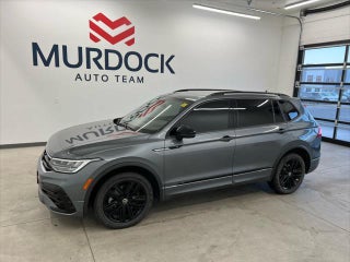 2022 Volkswagen Tiguan with Platinum Gray Metallic Exterior