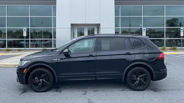 Preowned 2024 Volkswagen Tiguan SE R-Line Black 4Motion for Sale