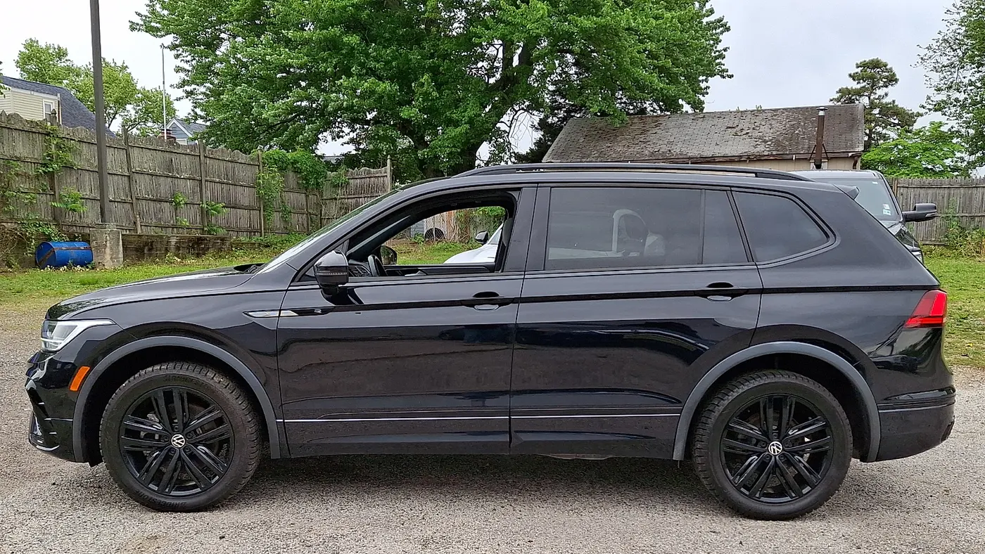 2022 Volkswagen Tiguan SE R-Line Black 4Motion