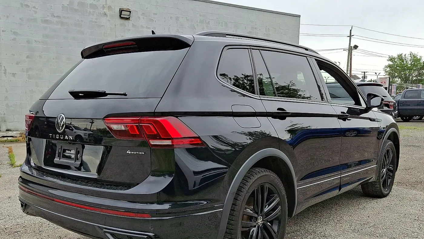 2022 Volkswagen Tiguan SE R-Line Black 4Motion