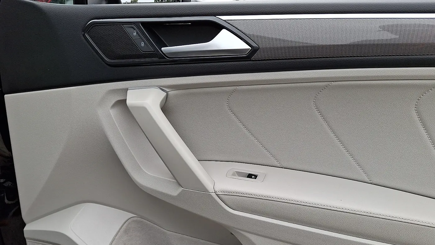 2022 Volkswagen Tiguan SE R-Line Black 4Motion