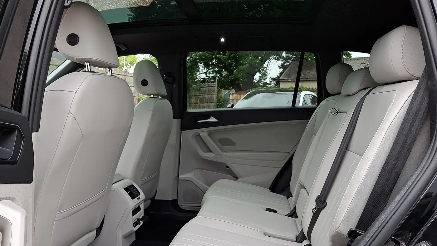 2022 Volkswagen Tiguan SE R-Line Black 4Motion