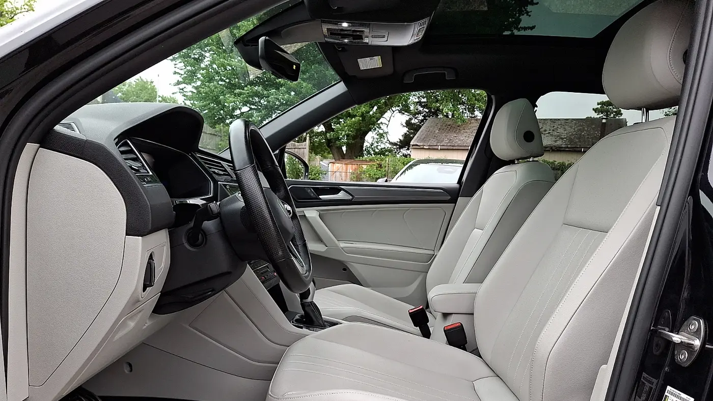 2022 Volkswagen Tiguan SE R-Line Black 4Motion