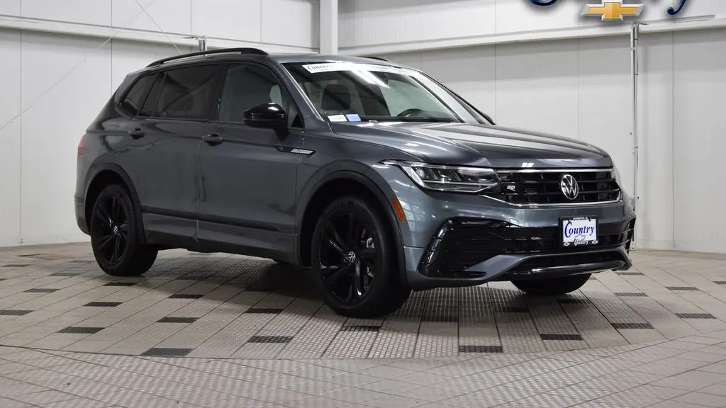 Preowned 2023 Volkswagen Tiguan SE R-Line Black 4Motion for Sale