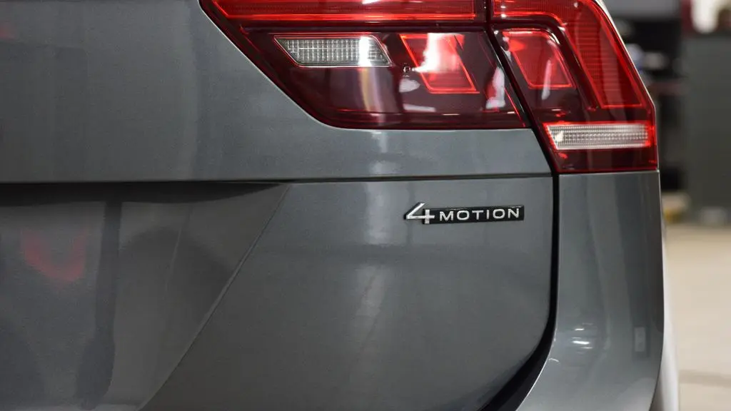 2023 Volkswagen Tiguan SE R-Line Black 4Motion