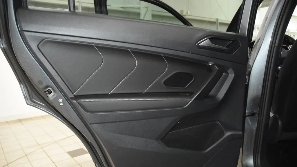 2023 Volkswagen Tiguan SE R-Line Black 4Motion