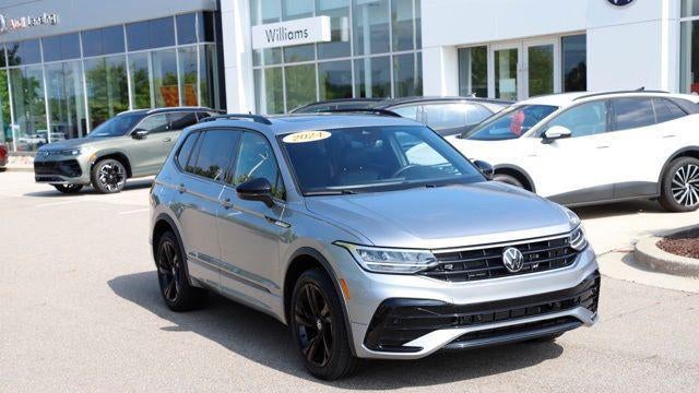 Preowned 2024 Volkswagen Tiguan SE R-Line Black 4Motion for Sale