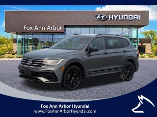 2022 Volkswagen Tiguan with Gray Exterior
