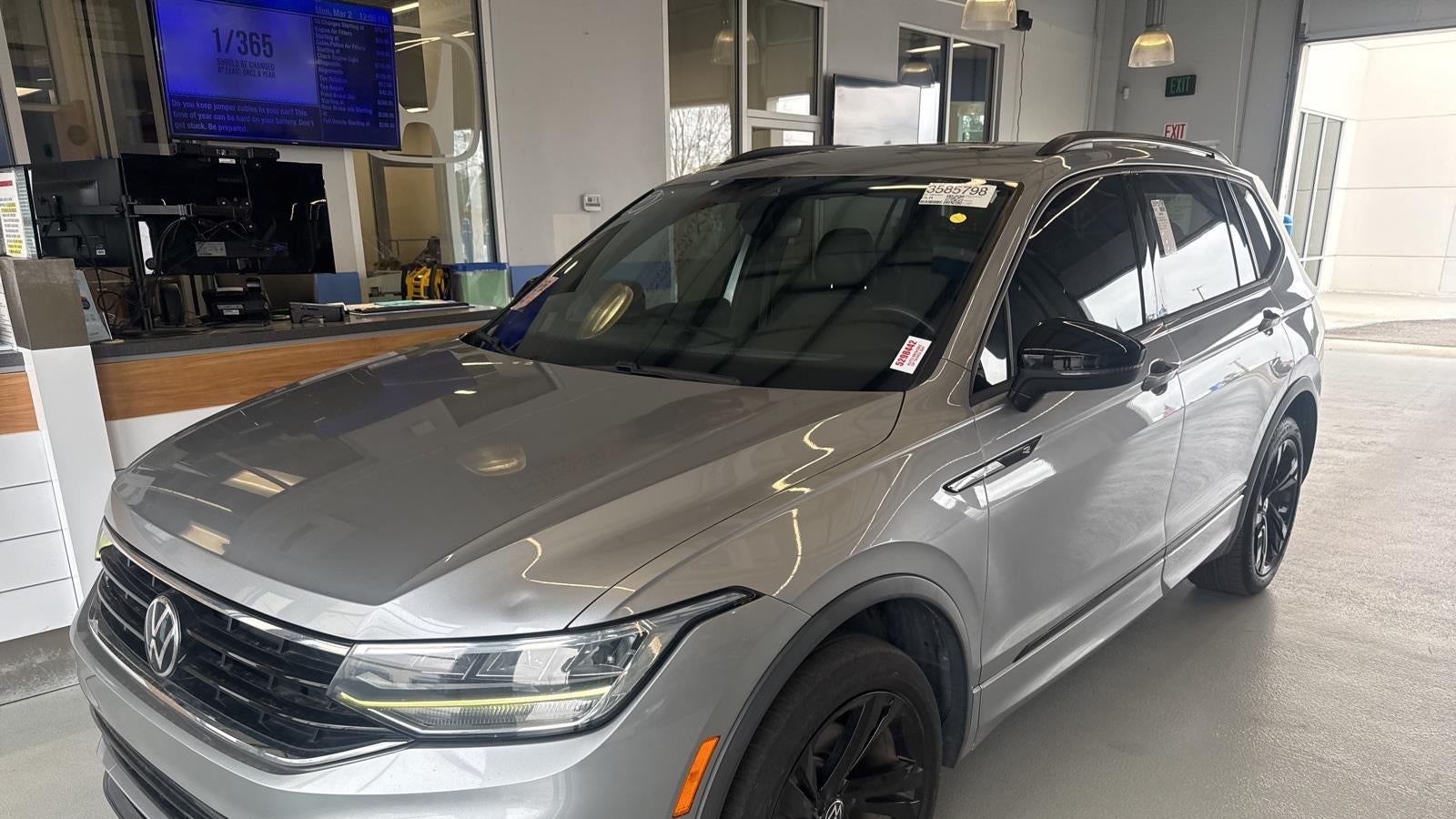 Preowned 2023 Volkswagen Tiguan SE R-Line Black 4Motion for Sale