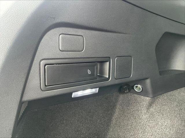 2023 Volkswagen Tiguan - $19,861