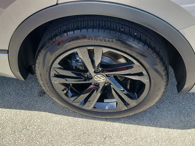 2024 Volkswagen Tiguan - $27,990