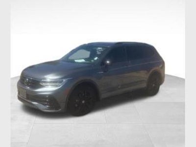 Photo of a 2022 Volkswagen Tiguan AWD SE R-LINE Black 4motion 4DR SUV for sale
