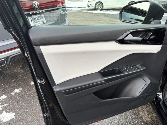2025 Volkswagen Taos - $23,899