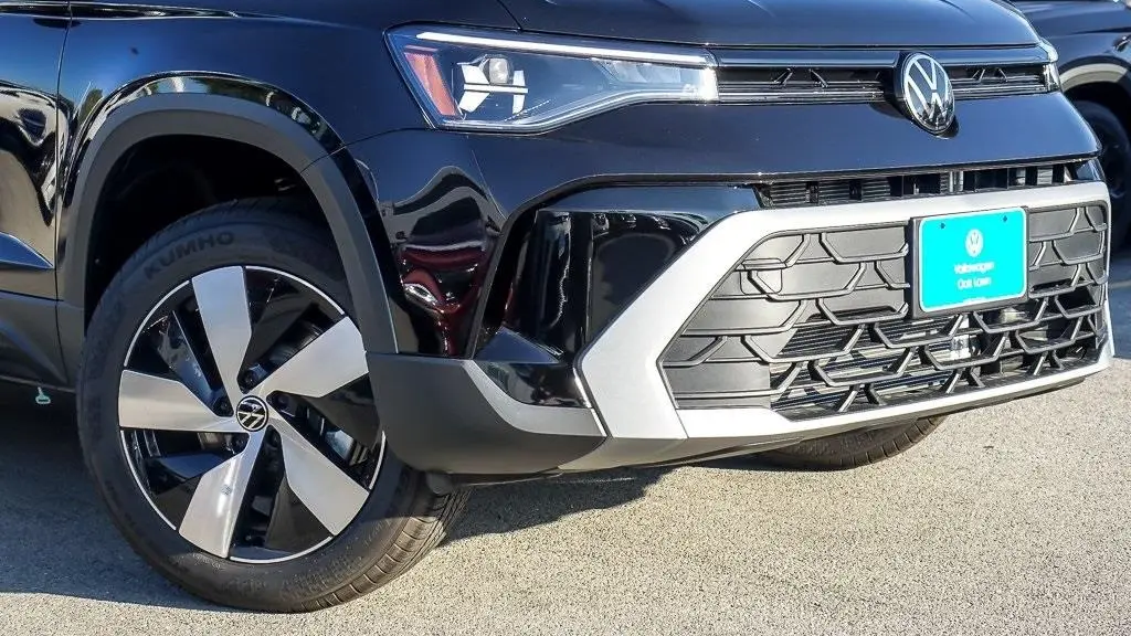 2025 Volkswagen Taos S 4Motion