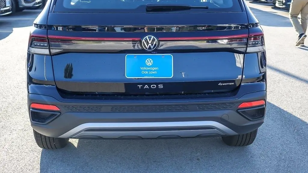 2025 Volkswagen Taos S 4Motion