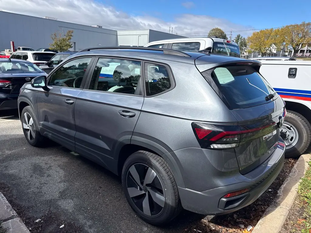2025 Volkswagen Taos - $21,599