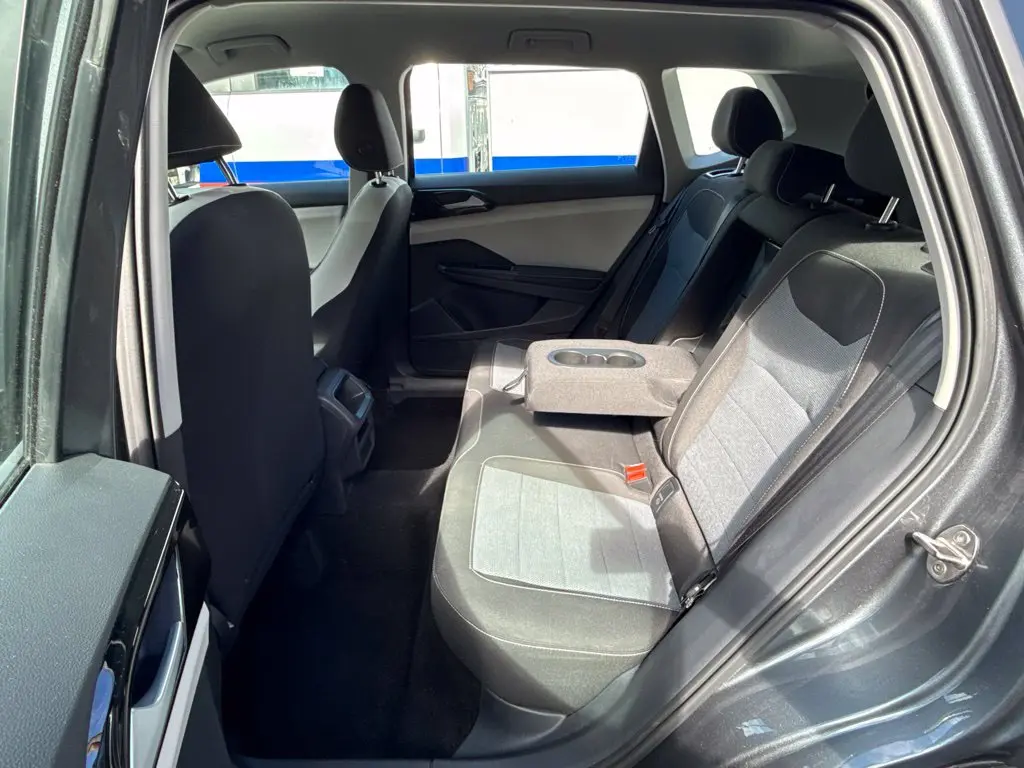2025 Volkswagen Taos - $21,599