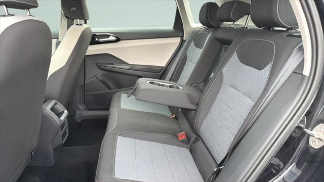 2025 Volkswagen Taos - $17,599