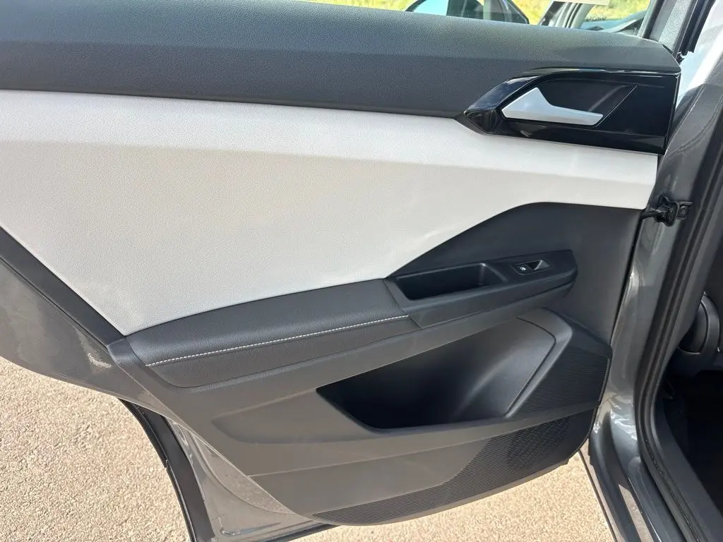 2025 Volkswagen Taos - $21,033