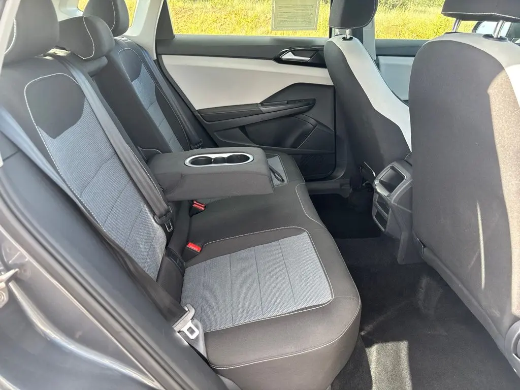 2025 Volkswagen Taos - $21,033