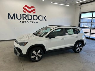 2026 Volkswagen Taos with Pure White Exterior