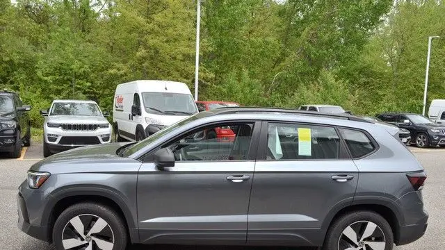 2025 Volkswagen Taos S 4Motion