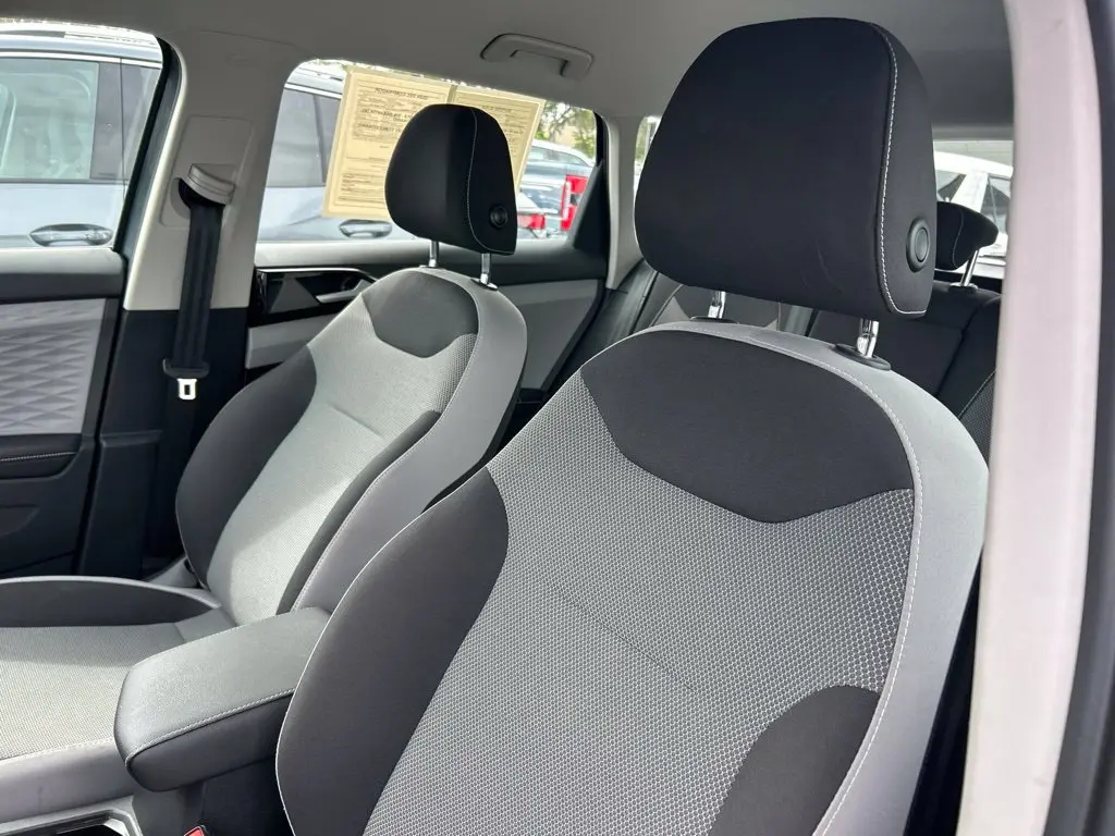 2024 Volkswagen Taos - $15,297