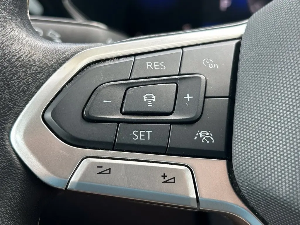 2024 Volkswagen Taos - $15,297