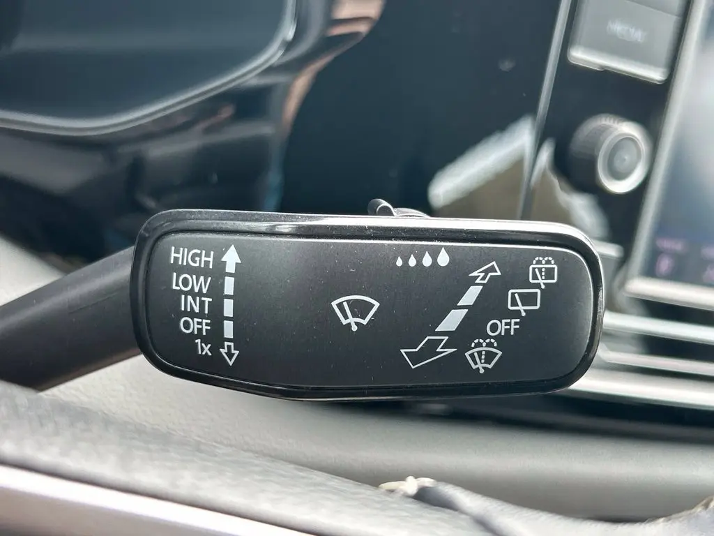 2024 Volkswagen Taos - $15,297