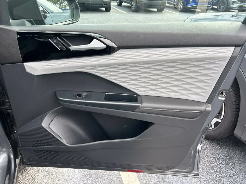 2024 Volkswagen Taos - $15,297