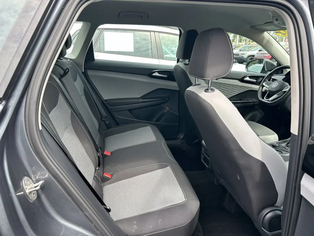 2024 Volkswagen Taos - $15,297