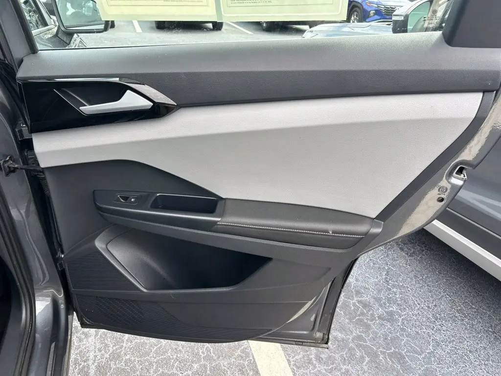 2024 Volkswagen Taos - $15,297