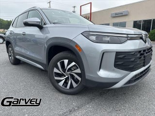 2025 Volkswagen Tiguan with Pyrite Silver Metallic Exterior