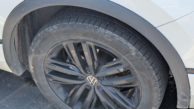 2022 Volkswagen Tiguan SE R-Line Black